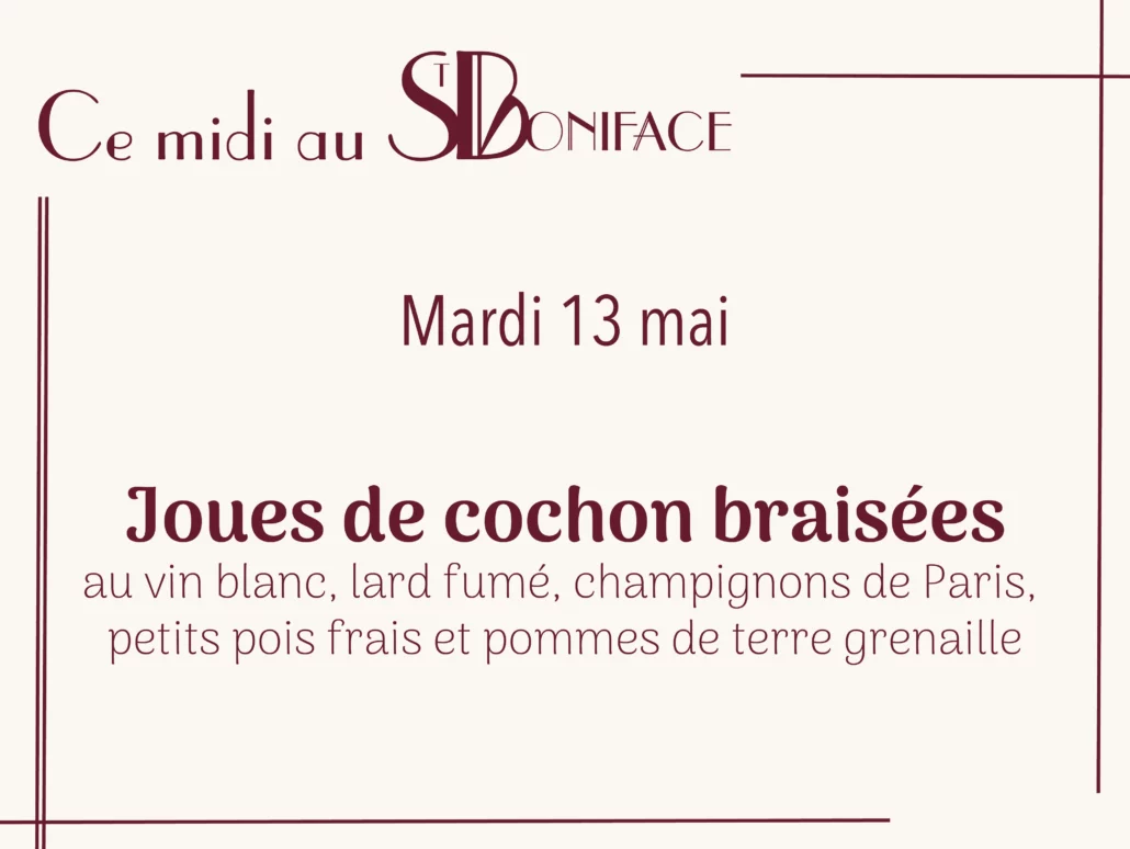Joues de cochon braisées au vin blanc, lard fumé, champignons de Paris, petits pois frais et pommes de terre grenaille